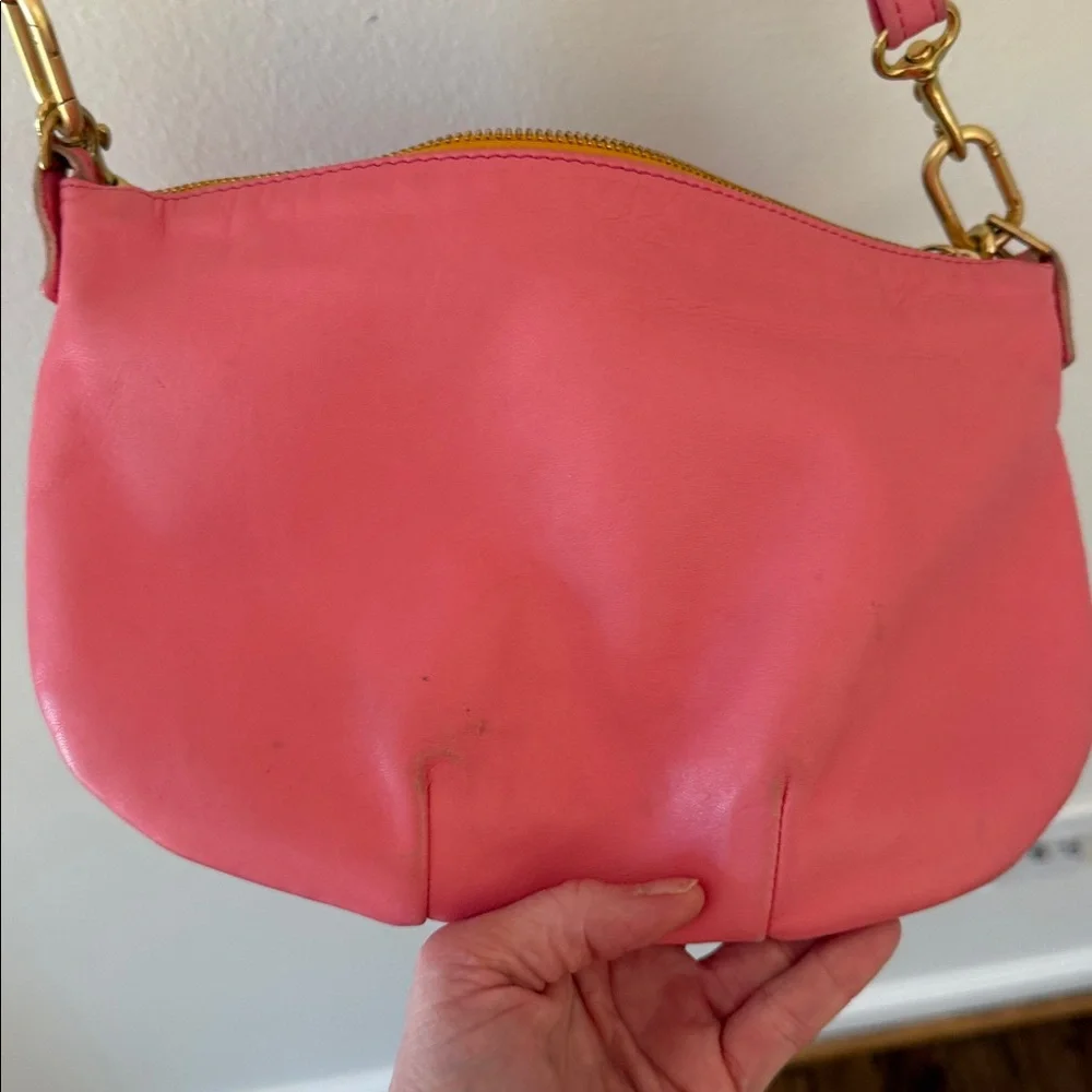 Clare V Petit Moyen - Pink Leather Crossbody Bag with Gold Hardware - Picture 6 of 8
